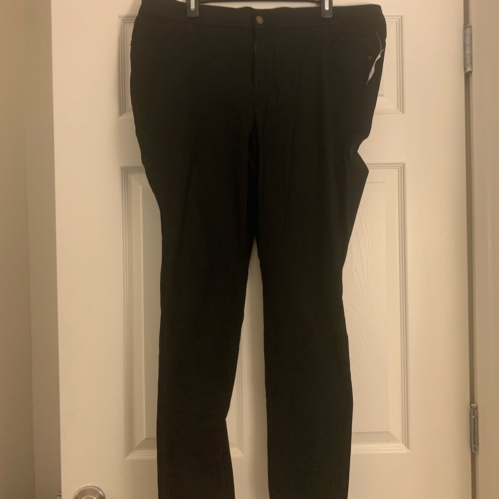 Black Old Navy rockstar jeans